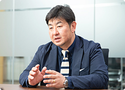 逸見 賢