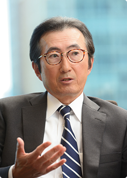 株式会社セールスフォース・ドットコム代表取締役会長 兼 社長 小出 伸一