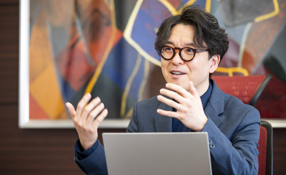 岡嶋 氏