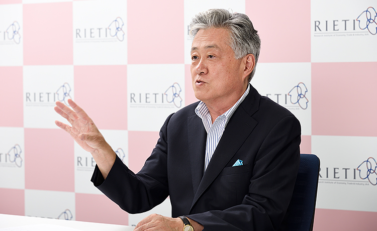 岩本氏