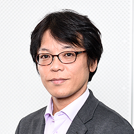 堀 友和 氏