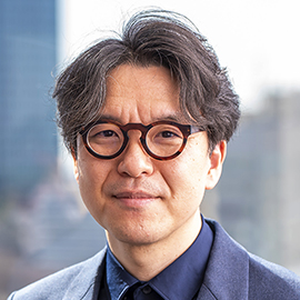 岡嶋 裕史 氏