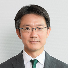 田中 里沙 氏