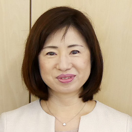 田中 里沙 氏