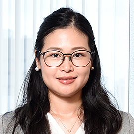 津野 香奈美氏