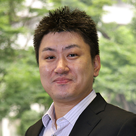 孝忠 大輔 氏