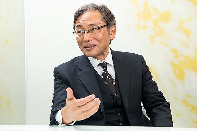 白岩氏