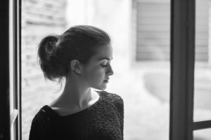 外国女性_横顔-300x200.jpg