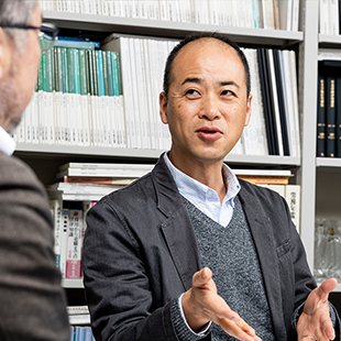 法政大学石山恒貴教授の写真